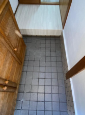 八尾市福万寺町、中古一戸建ての玄関画像です