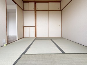 八尾市天王寺屋、マンションの寝室画像です