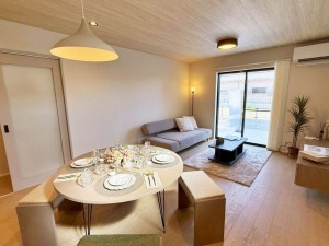 八尾市都塚、新築一戸建ての居間画像です