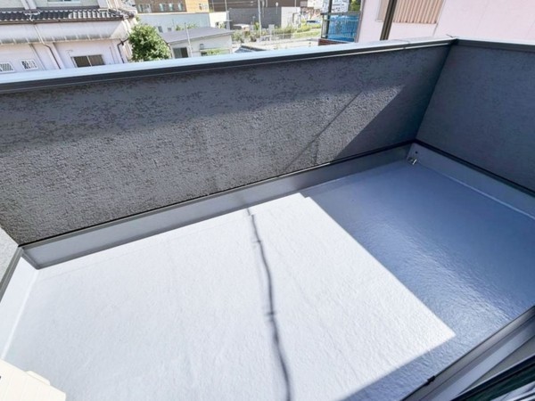 八尾市都塚、新築一戸建てのバルコニー画像です