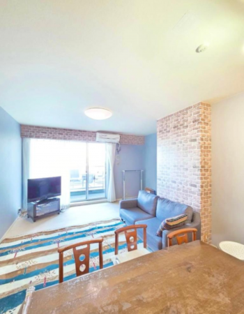 八尾市龍華町、マンションの居間画像です