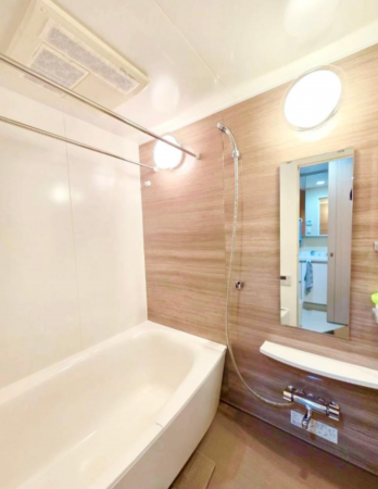 八尾市龍華町、マンションの風呂画像です