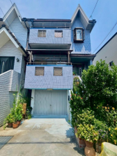 八尾市東山本新町、中古一戸建ての外観画像です