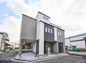 八尾市萱振町、新築一戸建ての外観画像です