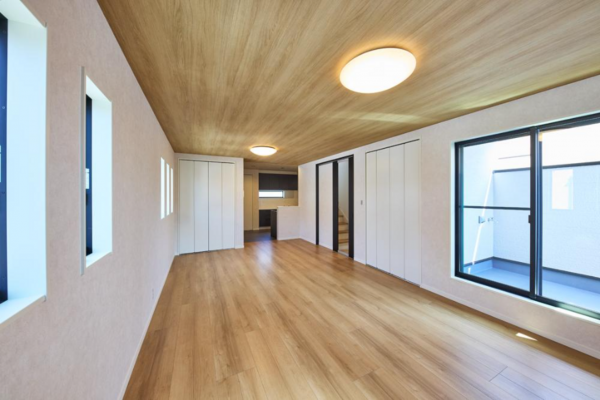 八尾市萱振町、新築一戸建ての居間画像です