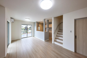 八尾市老原、新築一戸建ての居間画像です