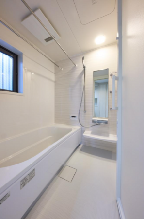 八尾市老原、新築一戸建ての風呂画像です