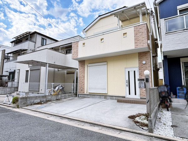 八尾市西山本町、中古一戸建ての外観画像です