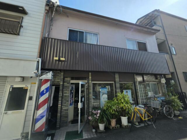 八尾市本町、中古一戸建ての外観画像です