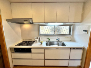 八尾市沼、中古一戸建てのキッチン画像です