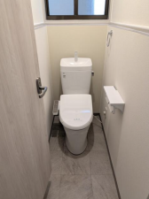 八尾市久宝寺、中古一戸建てのトイレ画像です