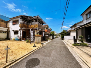 八尾市八尾木東、土地の前面道路を含む現地写真画像です