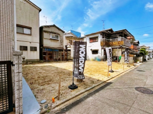 八尾市八尾木東、土地の前面道路を含む現地写真画像です