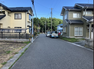 八戸市大字鮫町、土地の前面道路を含む現地写真画像です