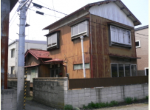 八戸市吹上、中古一戸建ての外観画像です