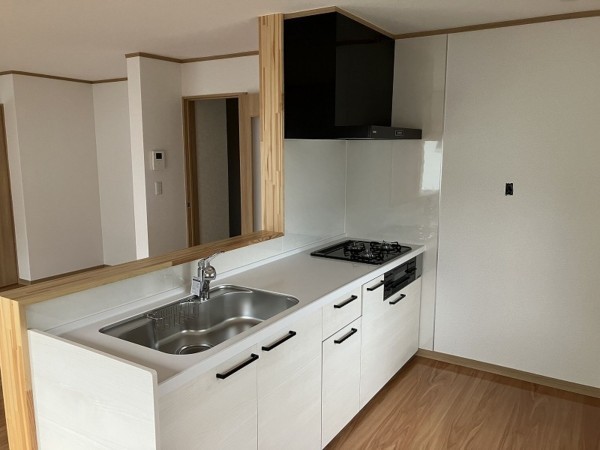 八戸市大字湊町、中古一戸建てのキッチン画像です