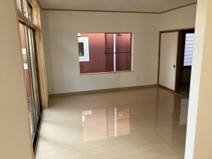 八戸市大字妙、中古一戸建ての居間画像です