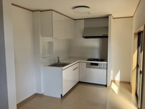 八戸市大字妙、中古一戸建てのキッチン画像です