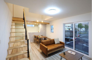 八戸市柏崎、中古一戸建ての居間画像です