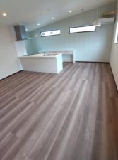 八戸市大字大久保、中古一戸建ての居間画像です