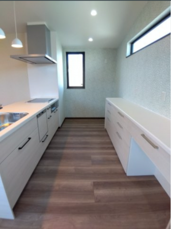 八戸市大字大久保、中古一戸建てのキッチン画像です