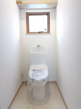 八戸市新井田西、中古一戸建てのトイレ画像です