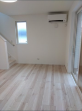 八戸市長根、新築一戸建ての居間画像です