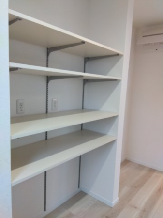 八戸市長根、新築一戸建ての収納画像です