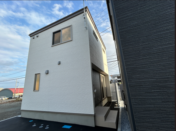 八戸市長根、新築一戸建ての外観画像です