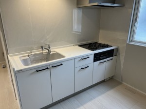 八戸市白銀、新築一戸建てのキッチン画像です