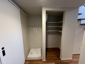 八戸市大字大久保、新築一戸建ての内装画像です