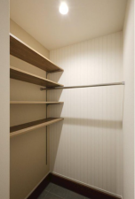 八戸市沼館、中古一戸建ての収納画像です