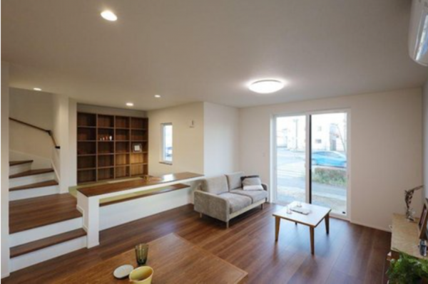 八戸市沼館、中古一戸建ての居間画像です