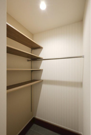 八戸市沼館、中古一戸建ての収納画像です