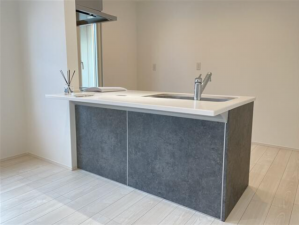 八戸市小中野、中古一戸建てのキッチン画像です