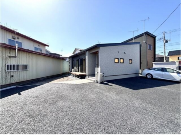 八戸市小中野、中古一戸建ての外観画像です