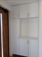 八戸市長根、新築一戸建ての玄関画像です