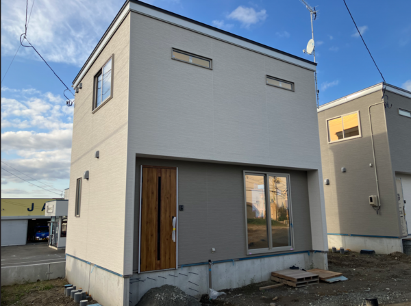 八戸市長根、新築一戸建ての外観画像です