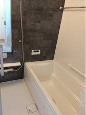 八戸市長根、新築一戸建ての風呂画像です