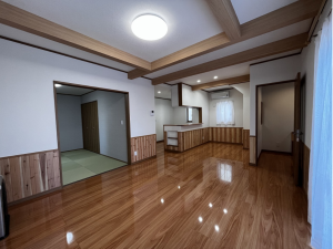 八戸市高州、中古一戸建ての内装画像です