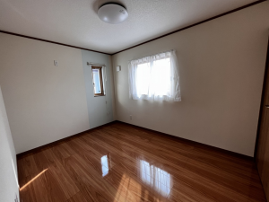 八戸市高州、中古一戸建ての内装画像です