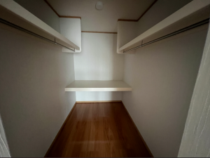 八戸市大字白銀町、中古一戸建ての内装画像です