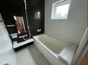 八戸市大字白銀町、中古一戸建ての風呂画像です