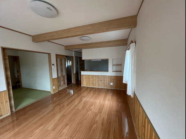 八戸市大字白銀町、中古一戸建ての内装画像です