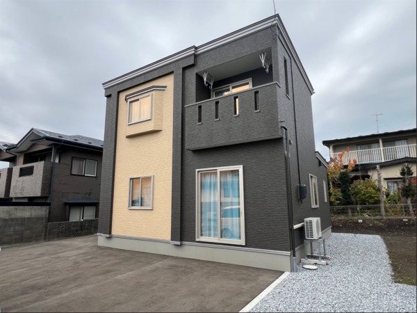 八戸市大字白銀町、中古一戸建ての外観画像です