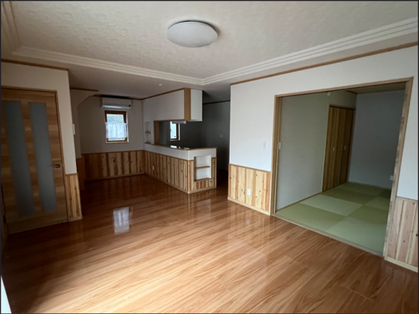 八戸市大字河原木、新築一戸建ての内装画像です