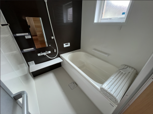 八戸市諏訪、新築一戸建ての風呂画像です