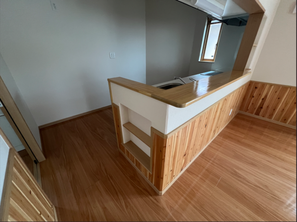 八戸市諏訪、新築一戸建てのキッチン画像です