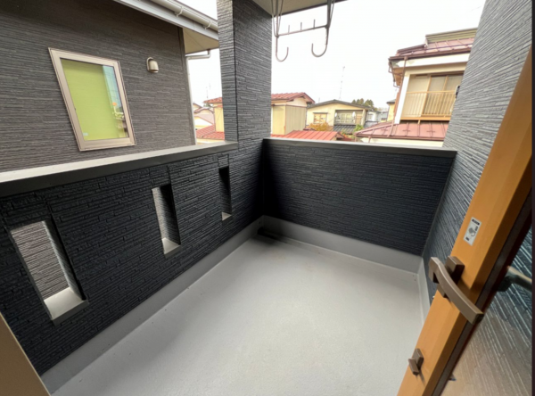 八戸市多賀台、新築一戸建てのバルコニー画像です