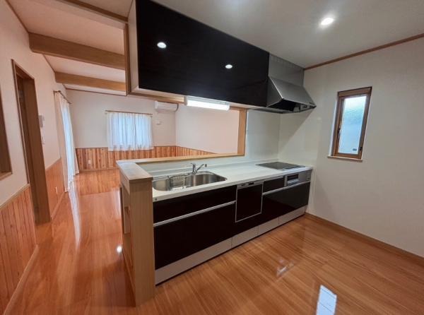 八戸市沼館、新築一戸建てのキッチン画像です